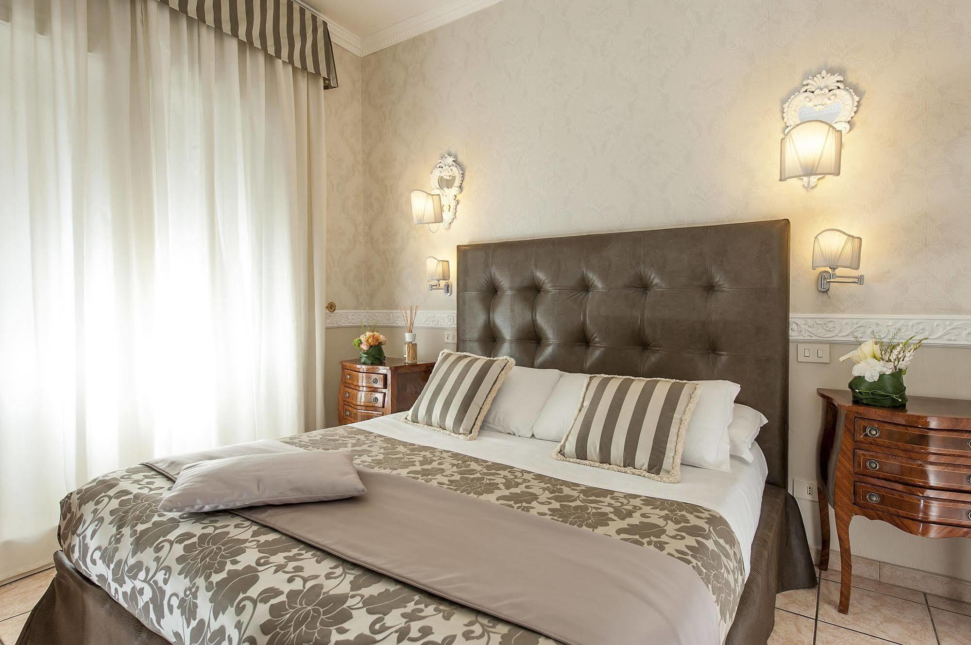 Residenza Zanardelli Bed & Breakfast Rome Exterior photo